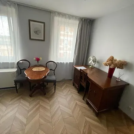 Center *