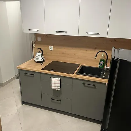 Center דירה שורזוב