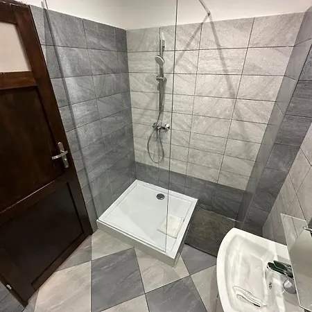 Center Apartment *