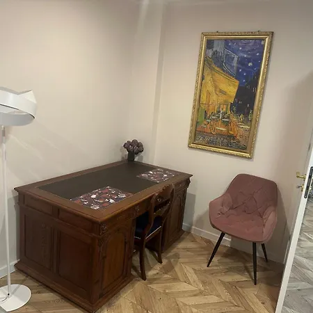 Center Apartman *